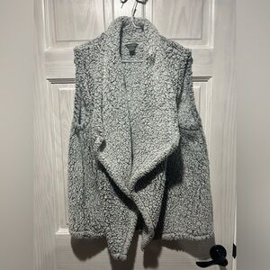 Cozy Gray Eddie Bauer Sherpa Vest